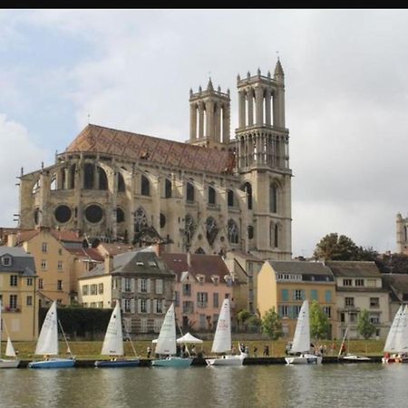 Verdun Mantes-la-Jolie ภายนอก รูปภาพ