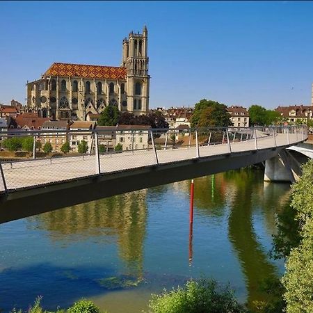 Verdun Mantes-la-Jolie ภายนอก รูปภาพ